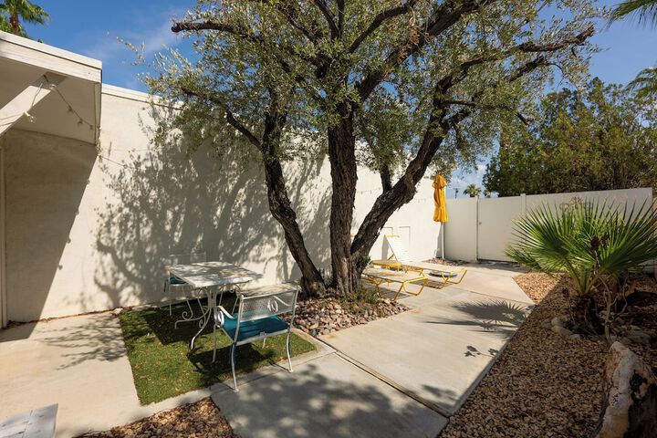 Terrace/Patio 102 of 104