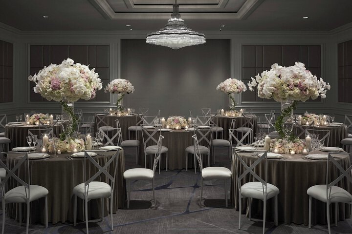 Ballroom/Hall 68 of 82