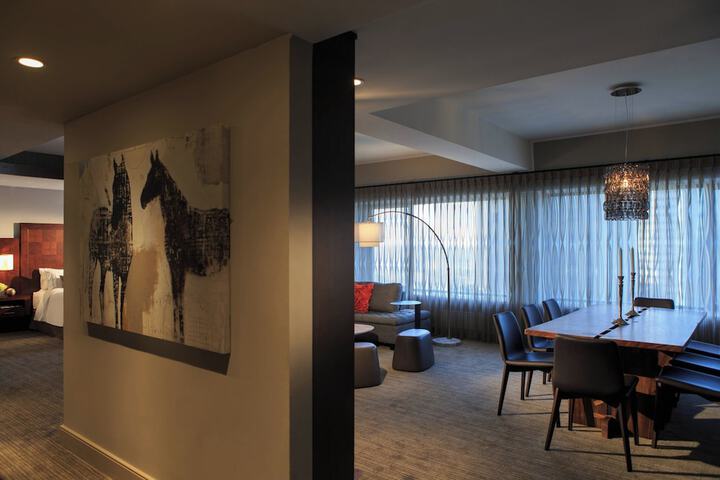 Room 13 of 68