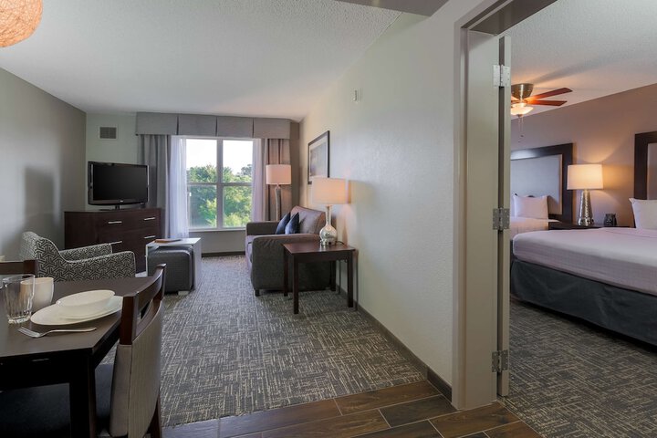 Room 17 of 32