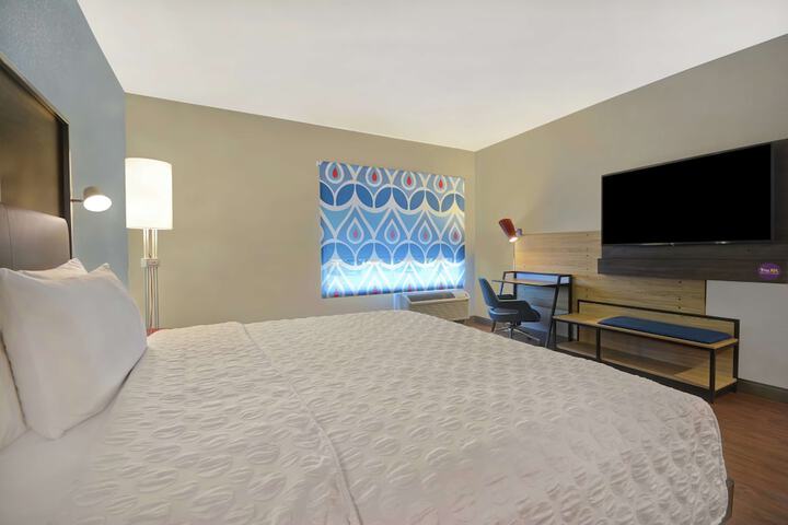 Room 26 of 33