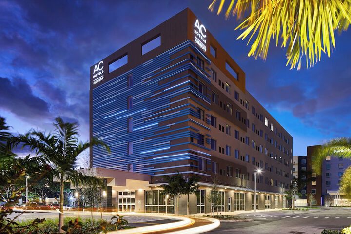 Hotel 4 of 55