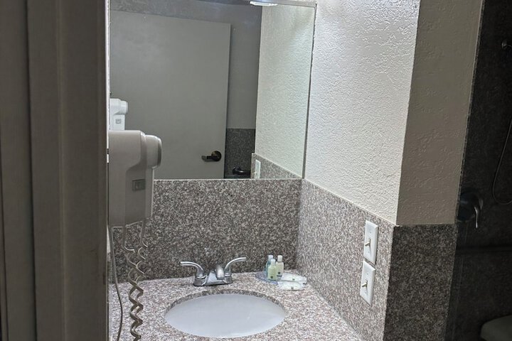 Room 12 of 44