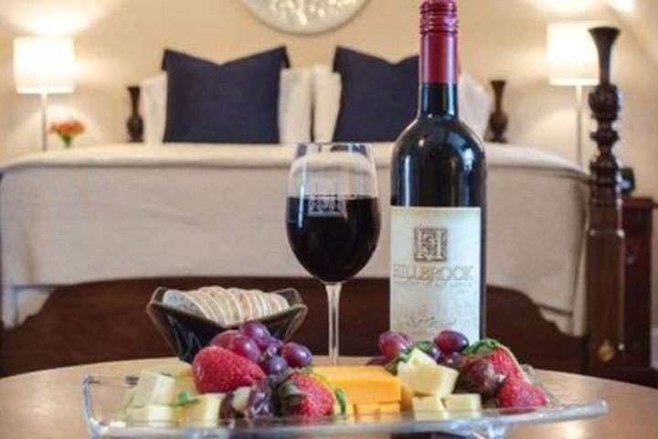 Hillbrook Inn