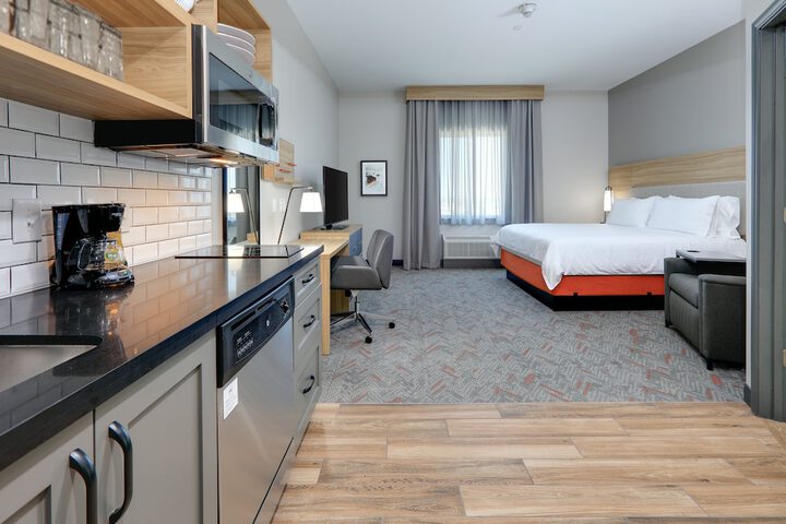 Candlewood Suites DFW West - Hurst by IHG