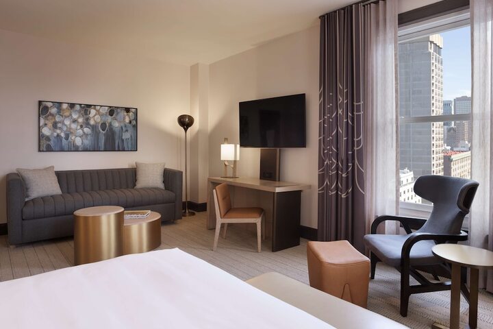 Room 47 of 85