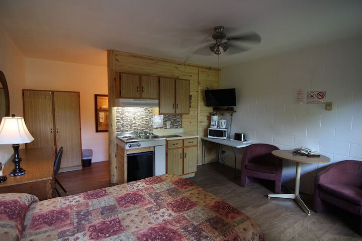 Room 16 of 33