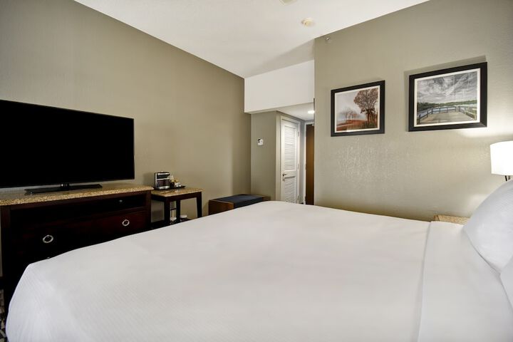 Room 25 of 49
