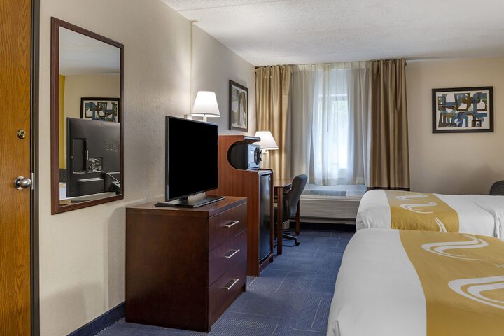 Quality Inn & Suites Zanesville City Center
