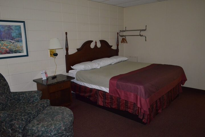 Room 37 of 37