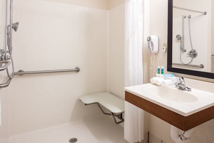 Holiday Inn Express Coralville by IHG