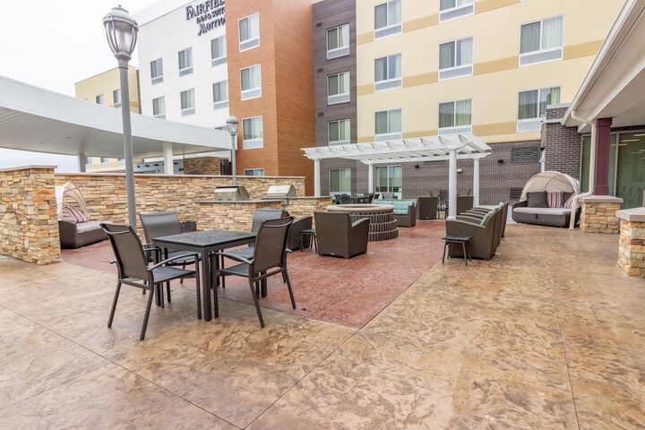 Fairfield Inn & Suites St. Louis Westport