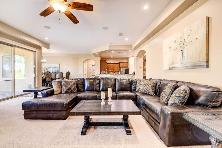 Pool BBQ & Bar: Family Home in Queen Creek