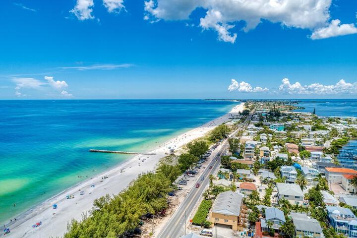 AMI Lighthouse Cottage-one Minute Walk To The Beach-keyless Locks