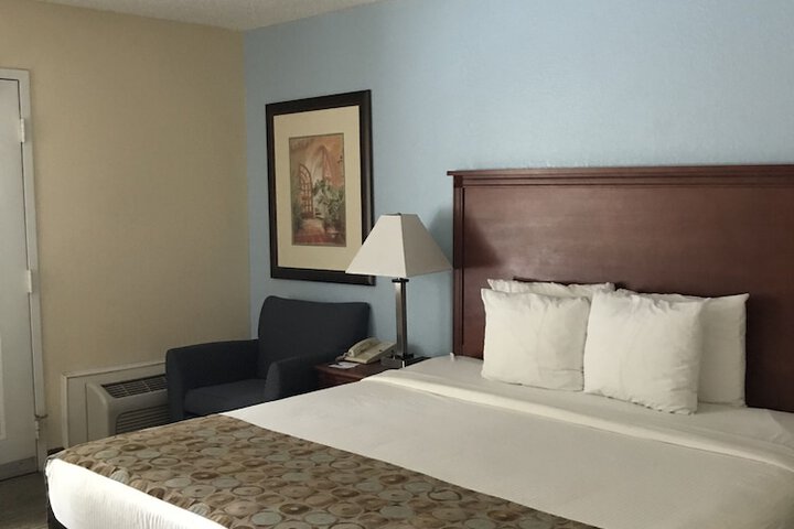 Room 18 of 51