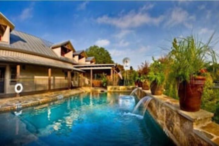 Pool 14 of 97