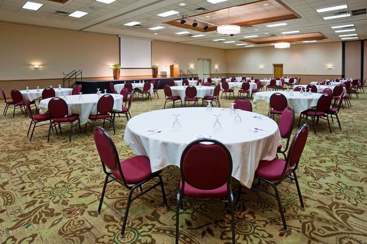 Ballroom/Hall 42 of 46