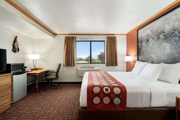 Room 28 of 41