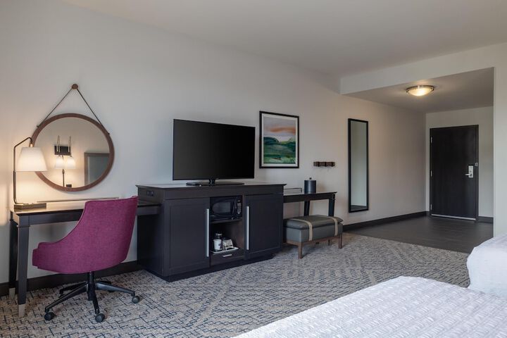 Hampton Inn & Suites Roanoke-Downtown