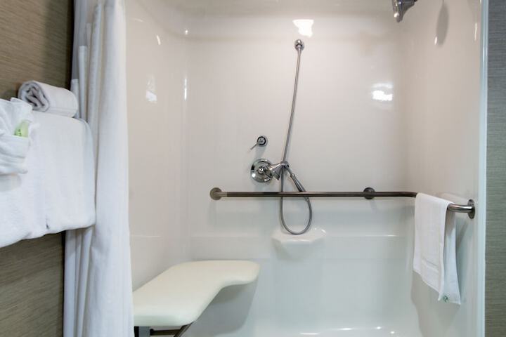 Holiday Inn Express Hotel & Suites Auburn by IHG