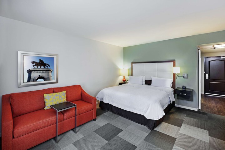 Room 21 of 36
