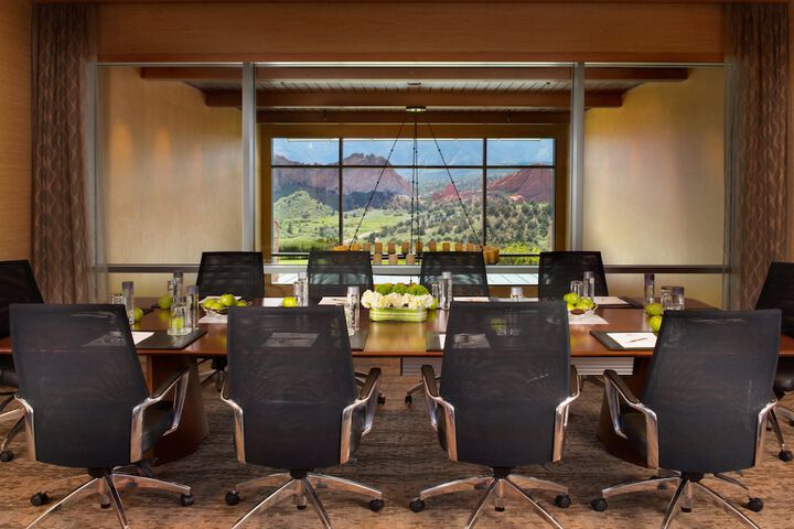 Garden of the Gods Resort and Club