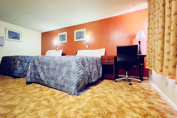 Room 12 of 19