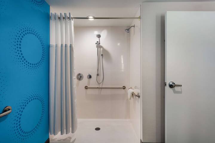 Room 20 of 27