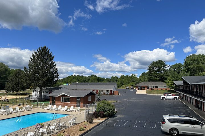 Pool 6 of 443