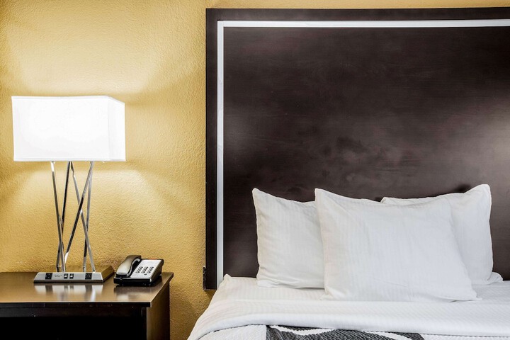 Room 15 of 30