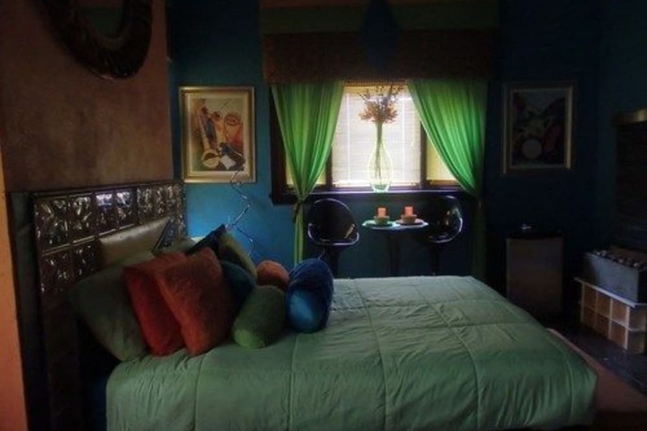 Room 28 of 42