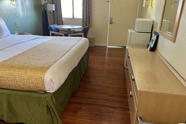 Room 22 of 36