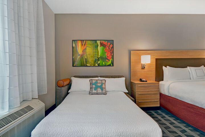 Room 35 of 47