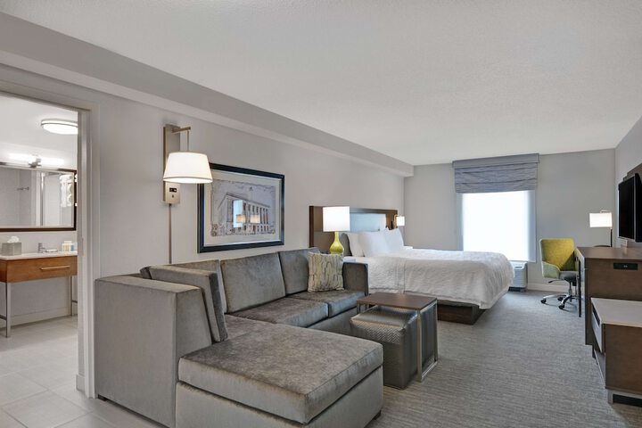 Room 21 of 48