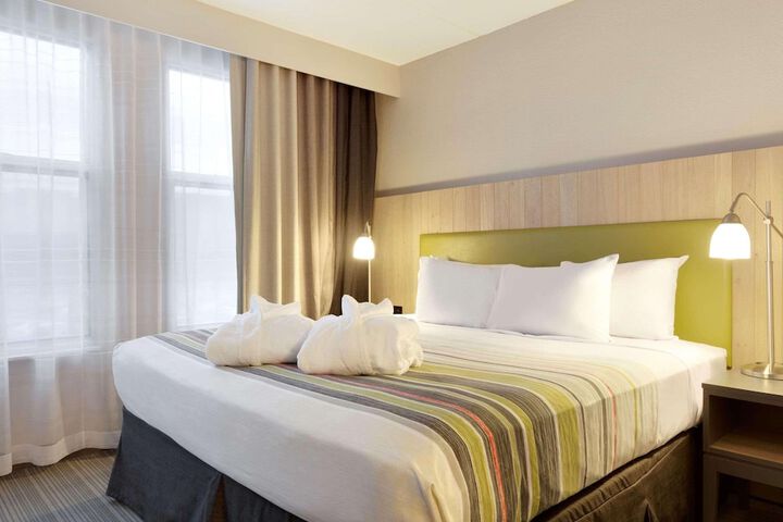Country Inn & Suites by Radisson Bloomington at Mall of America, MN