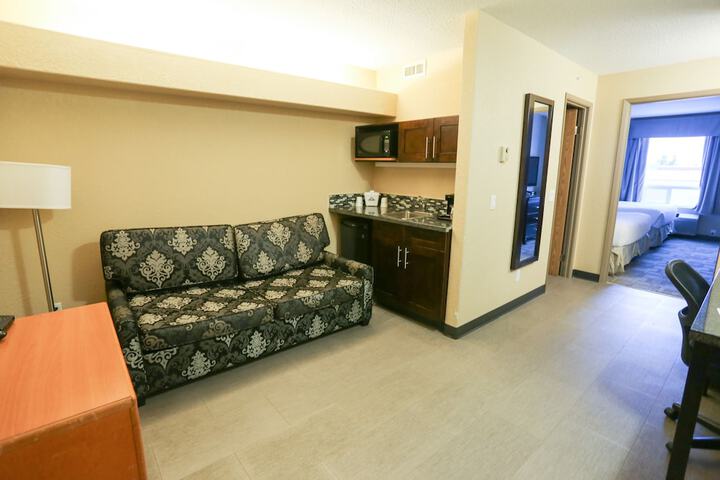 Room 60 of 80