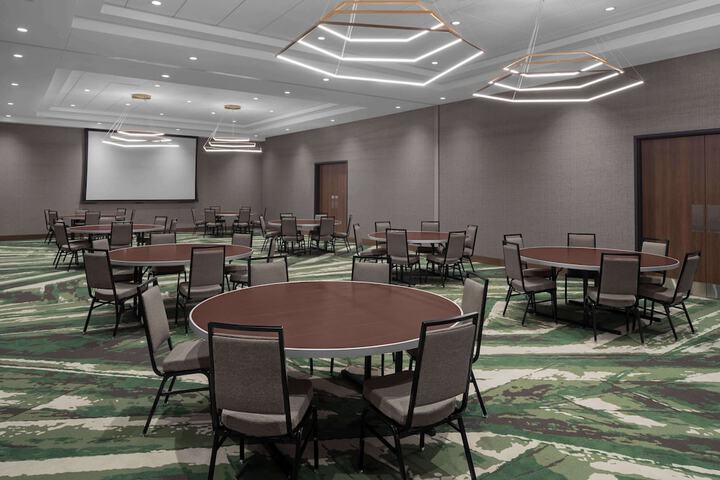 Embassy Suites by Hilton Madison Downtown