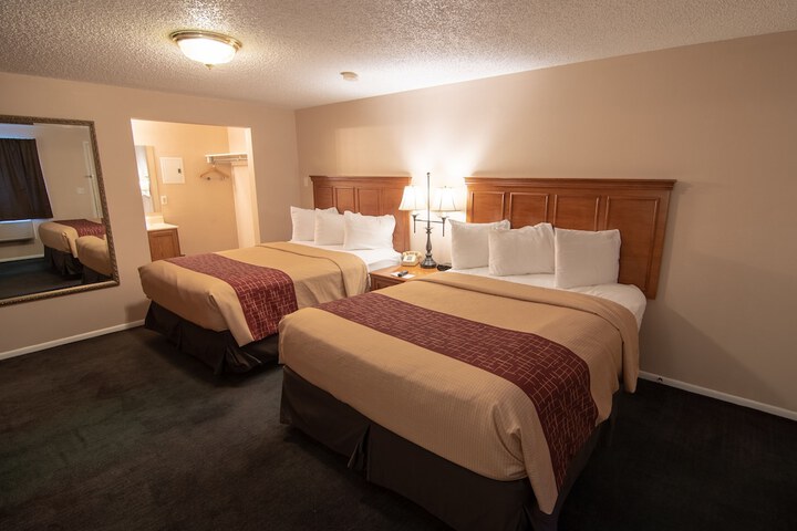 The Crow Peak Lodge
