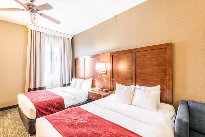 Room 21 of 40
