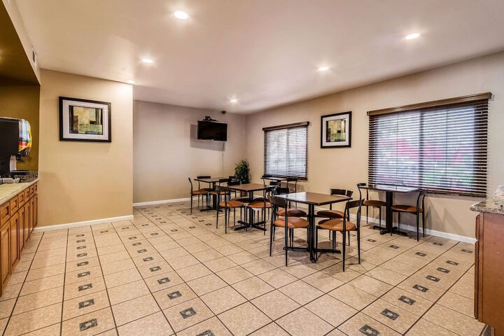 Quality Inn Fresno Near University