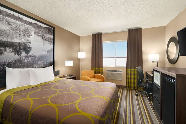 Room 17 of 29
