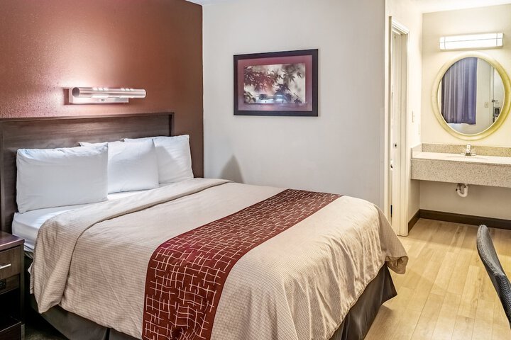 Red Roof Inn Columbus - Taylorsville / Edinburgh