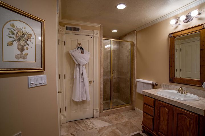 Room 49 of 216