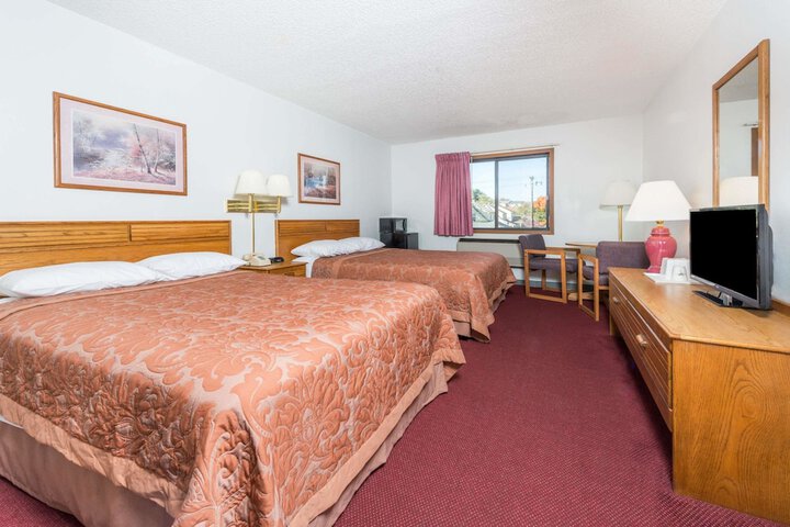 Super 8 by Wyndham Front Royal Near Shenandoah National Park