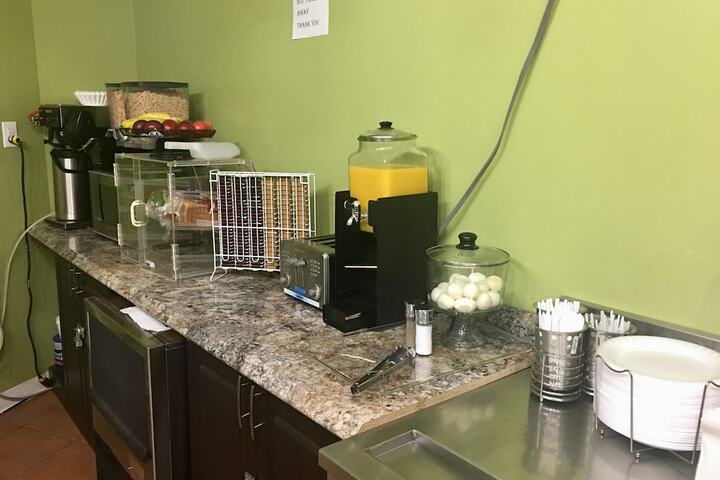 Breakfast/Coffee Service 54 of 67