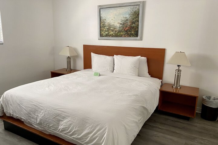 Room 42 of 79