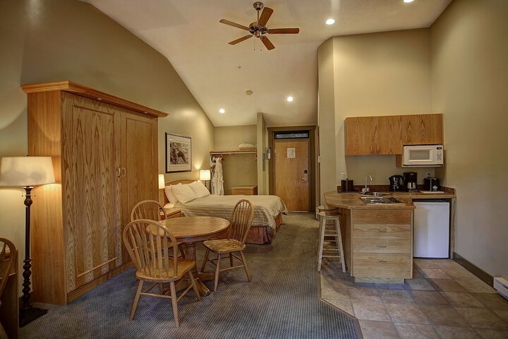 Room 21 of 50