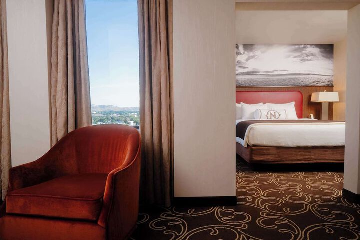 Room 27 of 69