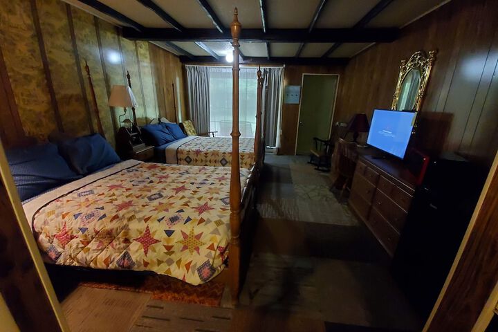 Room 66 of 118