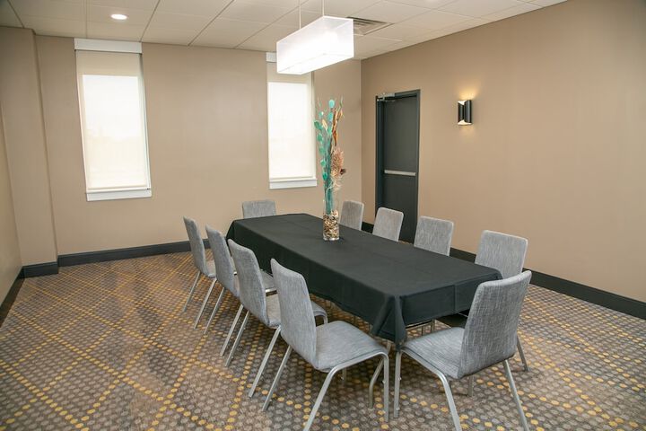 Holiday Inn Metairie New Orleans by IHG